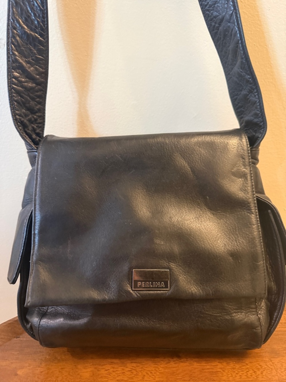 Perlina Black Leather Messenger Bag for Men